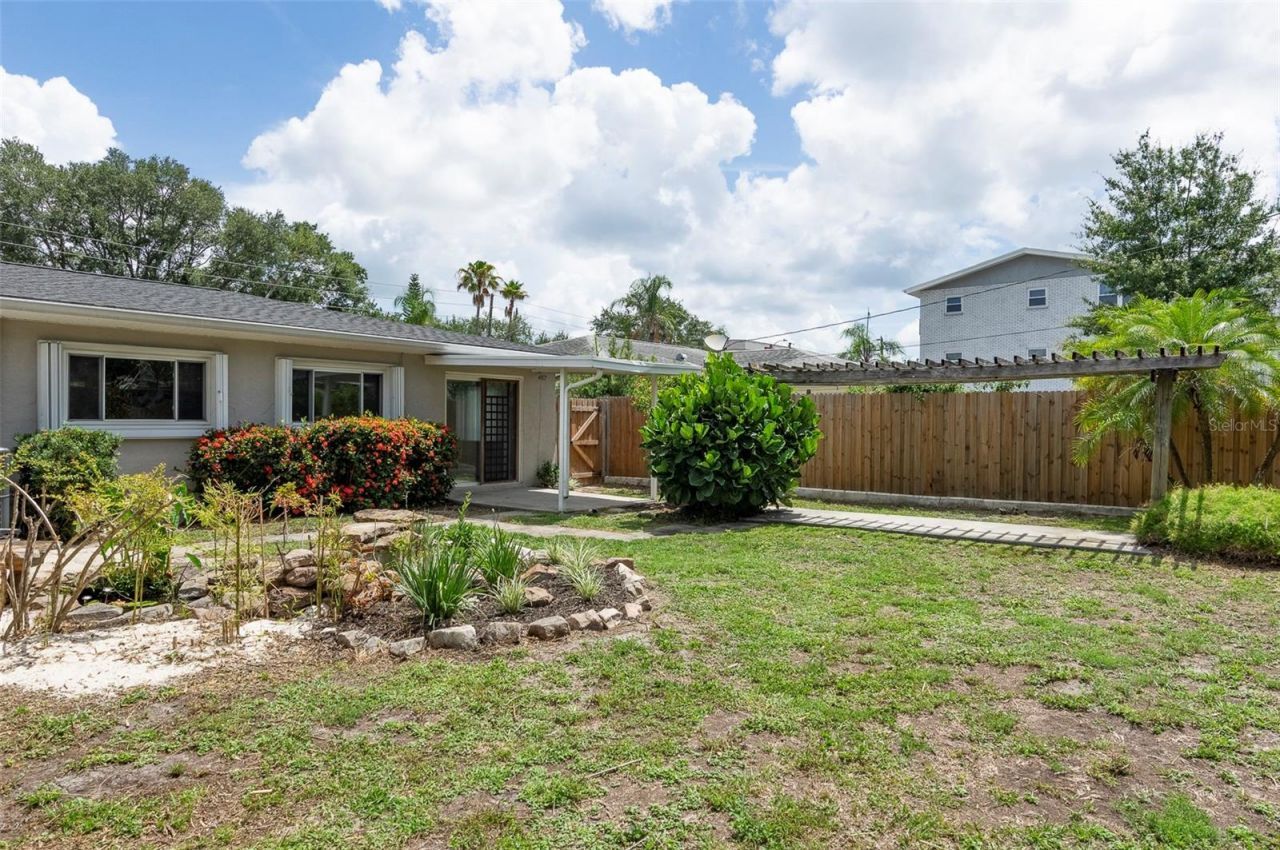 482 41st Avenue N, Saint Petersburg, FL 33703 Photo