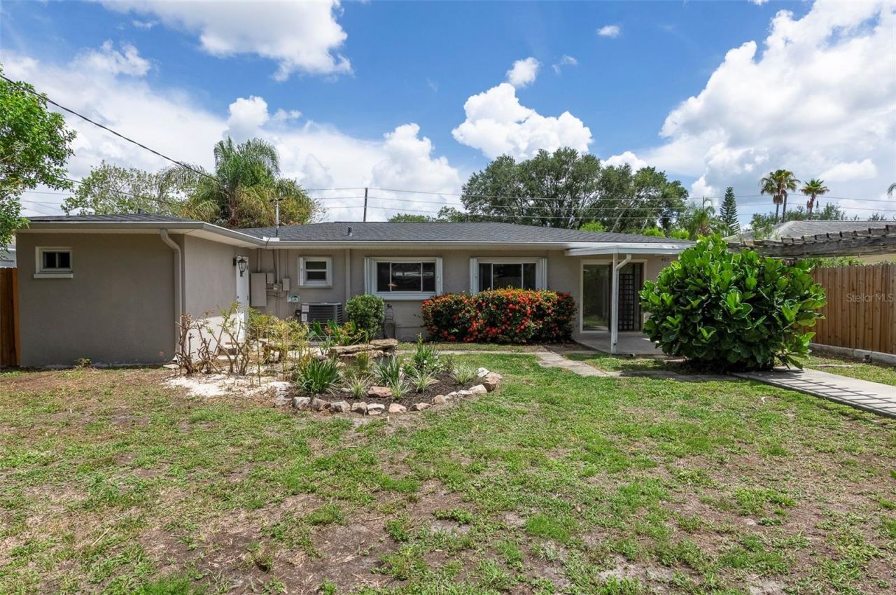 482 41st Avenue N, Saint Petersburg, FL 33703 Photo