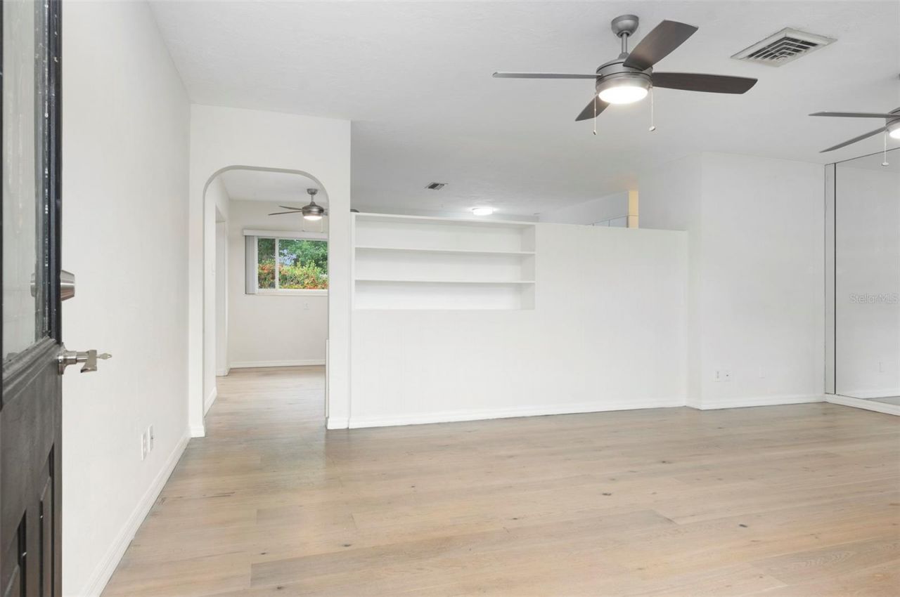 482 41st Avenue N, Saint Petersburg, FL 33703 Photo
