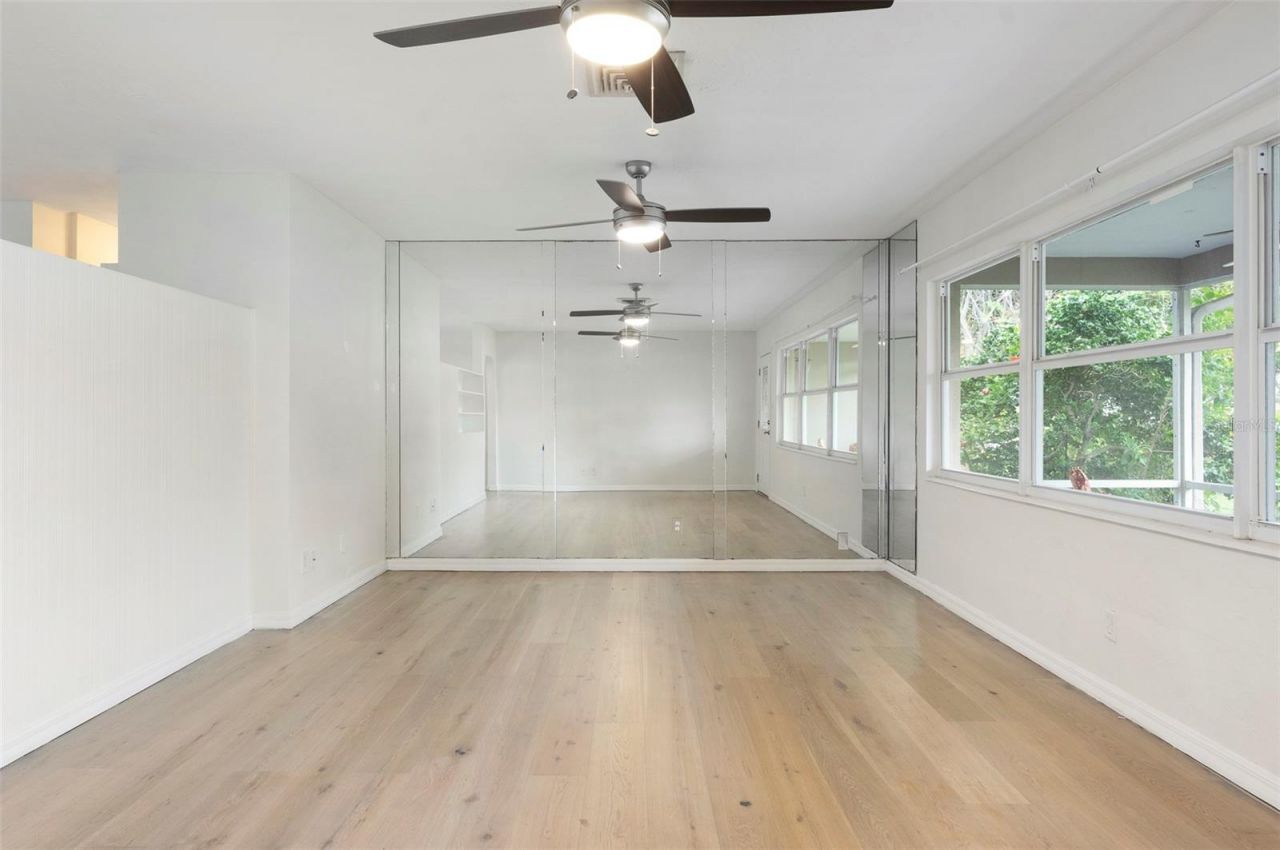 482 41st Avenue N, Saint Petersburg, FL 33703 Photo