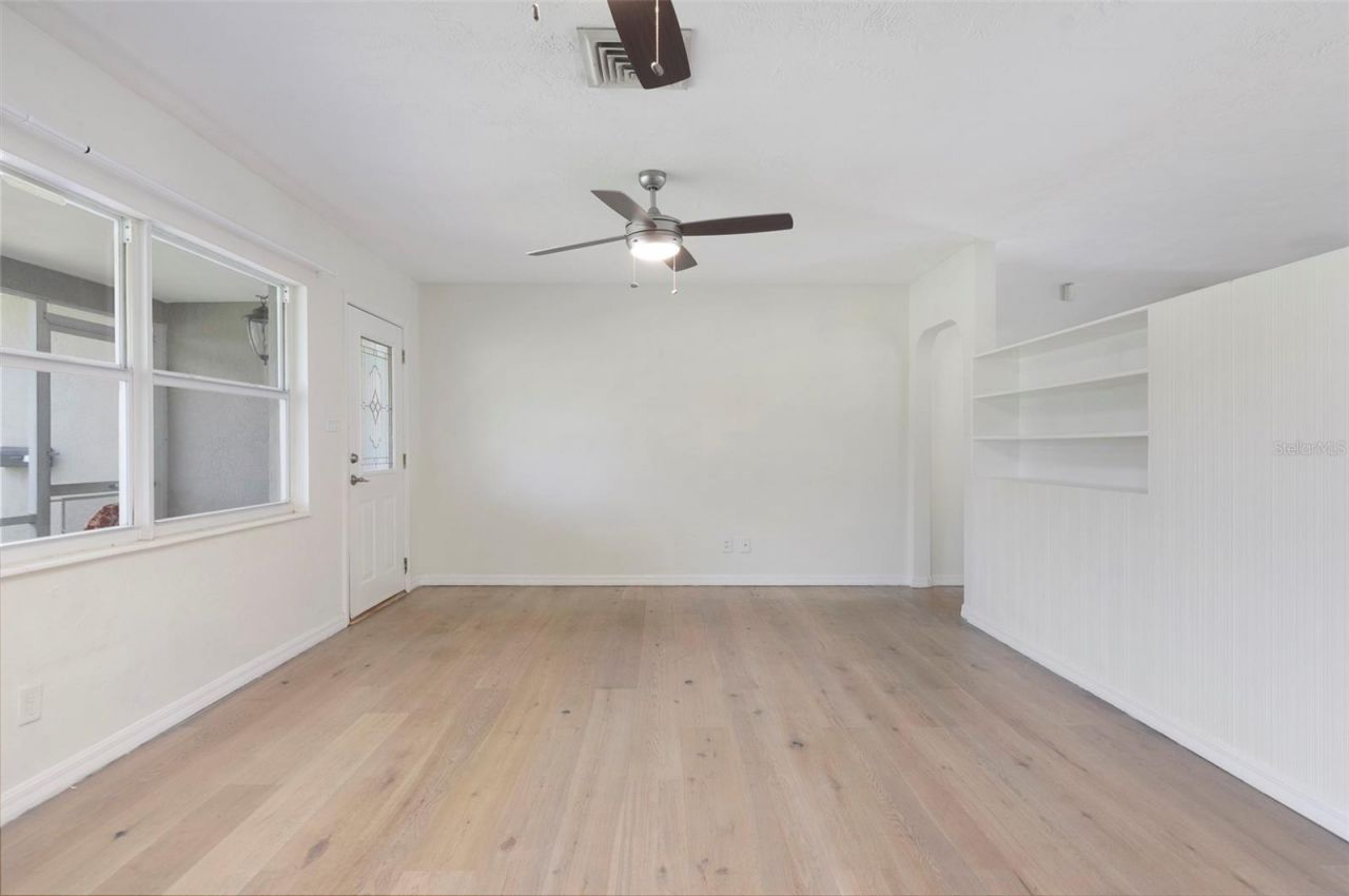 482 41st Avenue N, Saint Petersburg, FL 33703 Photo