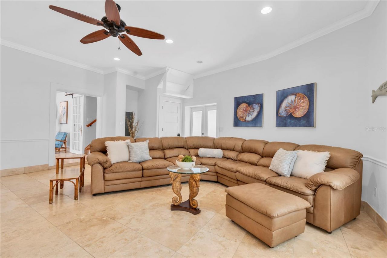 16102 4th Street E, Redington Beach, FL 33708 Photo