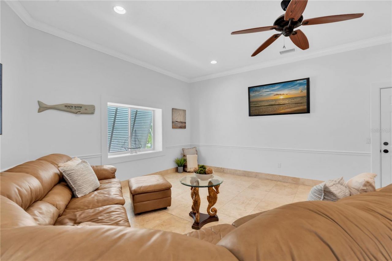 16102 4th Street E, Redington Beach, FL 33708 Photo