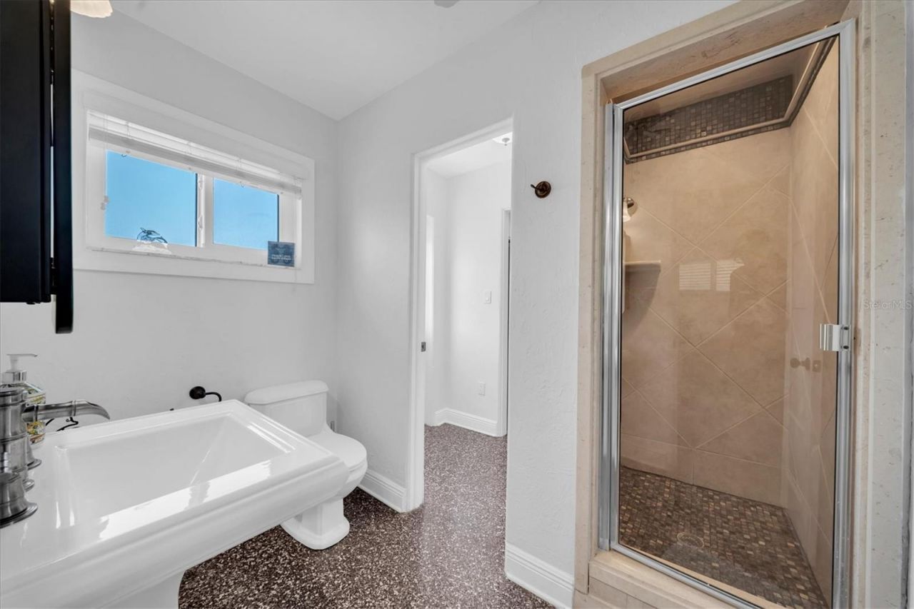 16102 4th Street E, Redington Beach, FL 33708 Photo