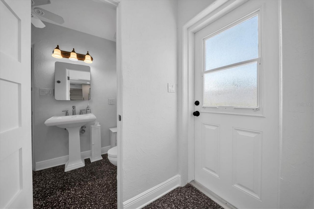 16102 4th Street E, Redington Beach, FL 33708 Photo