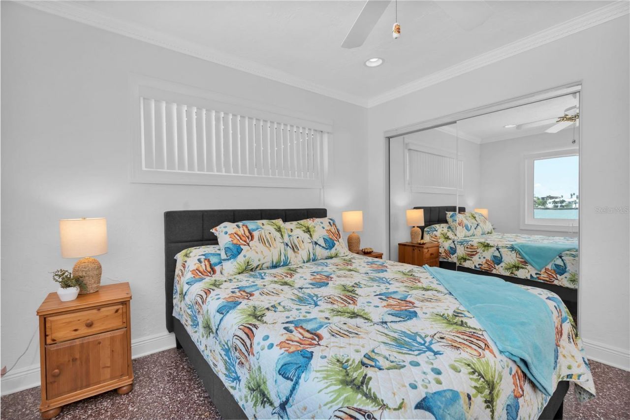 16102 4th Street E, Redington Beach, FL 33708 Photo