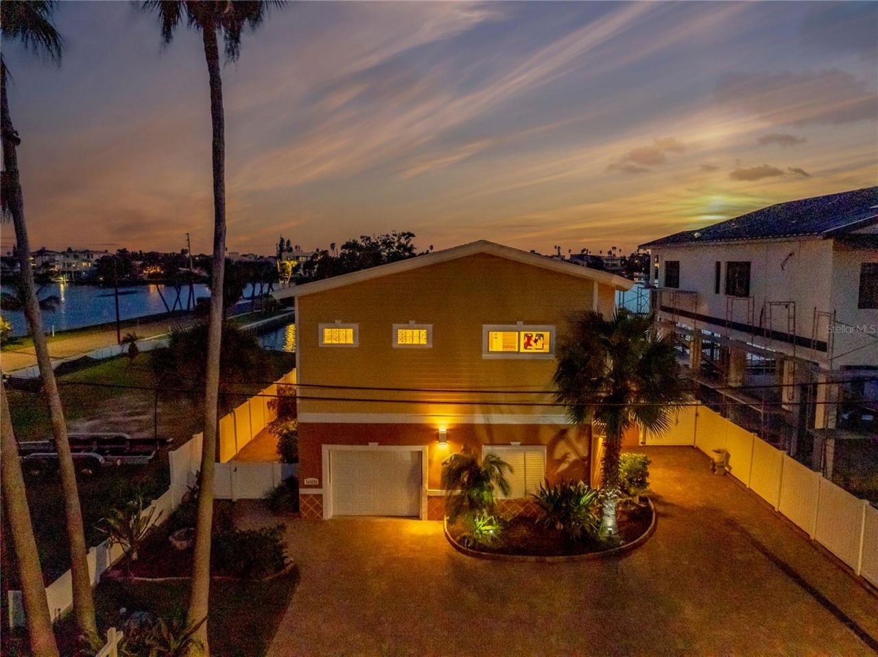 16102 4th Street E, Redington Beach, FL 33708 Photo