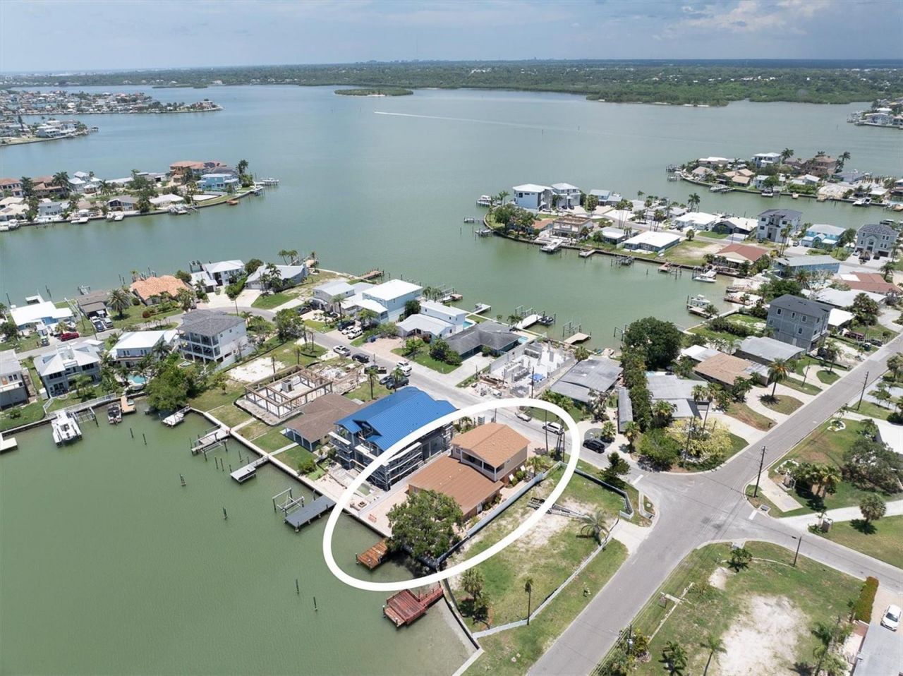 16102 4th Street E, Redington Beach, FL 33708 Photo