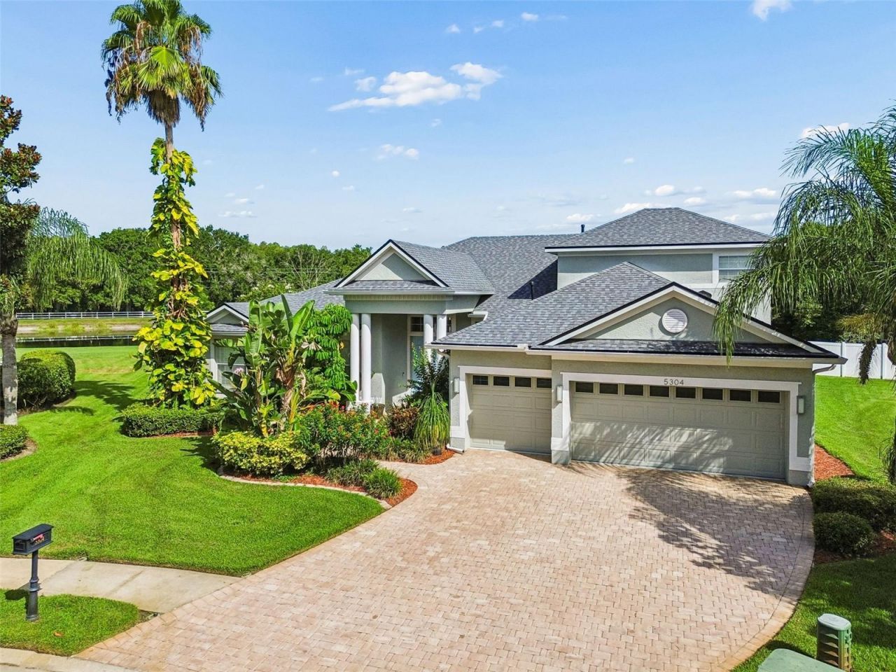 5304 Clouds Peak Drive, Lutz, FL 33558 Photo