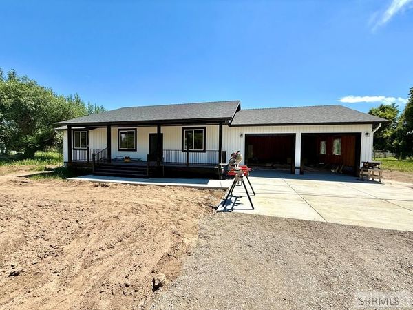 32 E Cedar Street, PARKER, ID 83438