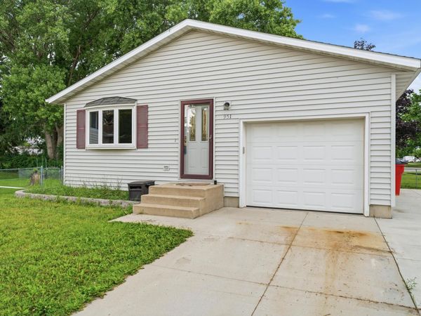 951 W Village Circle SE, Rochester, MN 55904