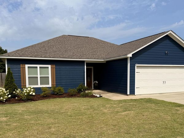 115 Thaxton Hills Dr., Thaxton, MS 38871