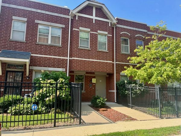 6710 S Keating Avenue , Unit 201, Chicago, IL 60629