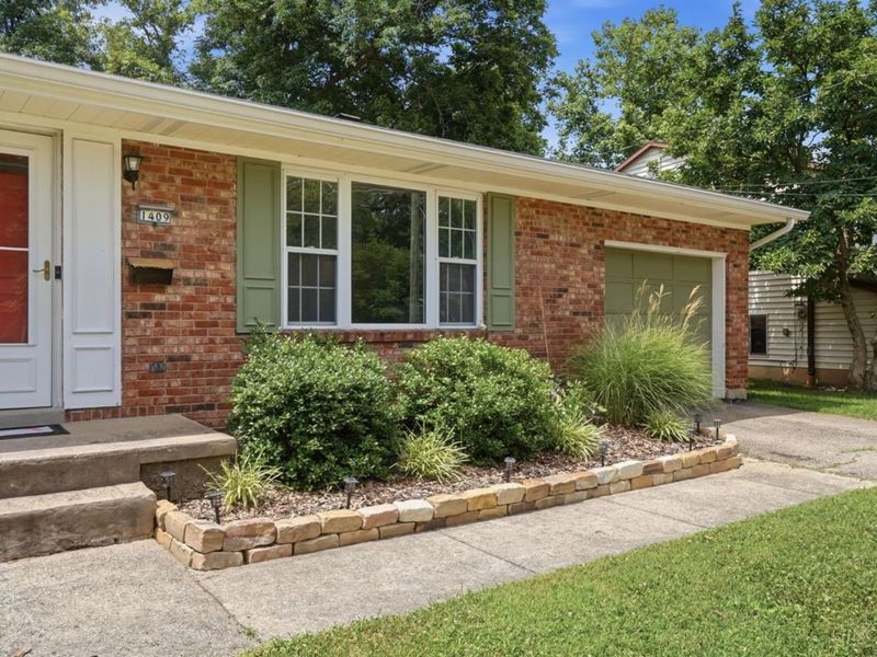 1409 Meadowbright Lane, Cincinnati, OH 45230 Photo 2