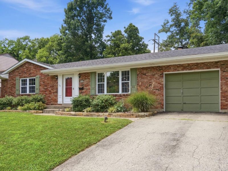 1409 Meadowbright Lane, Cincinnati, OH 45230 Photo 3