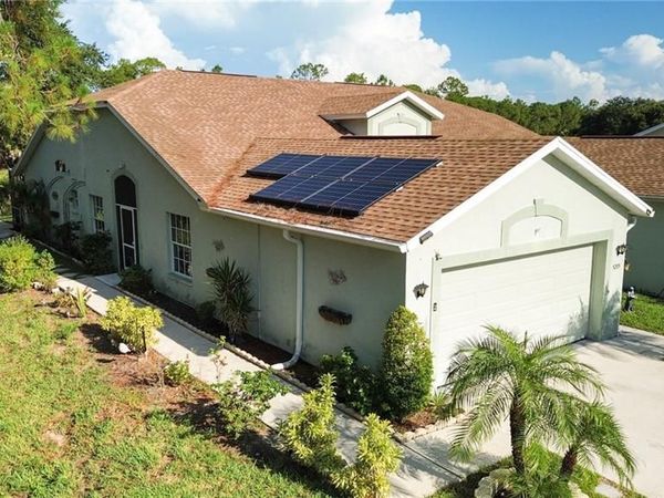 5205 Whitten DR, Unit 57, NAPLES, FL 34104