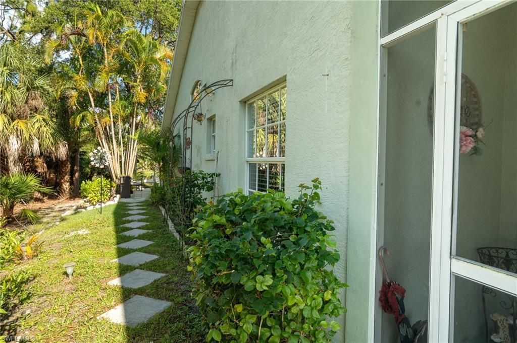 5205 Whitten Dr, Unit 57, Naples, FL 34104 Photo
