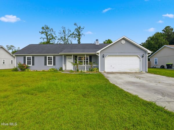 115 Daphne Drive, Hubert, NC 28539