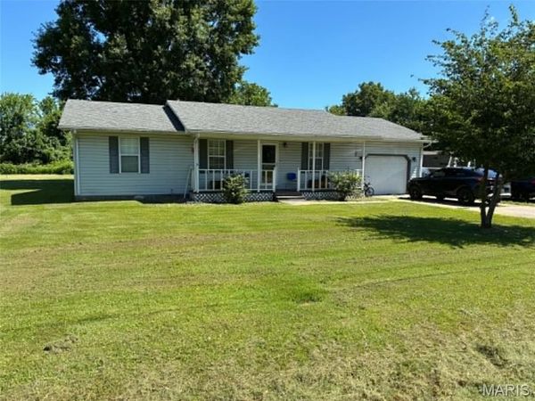 1000 Susan Street , Dexter, MO 63841
