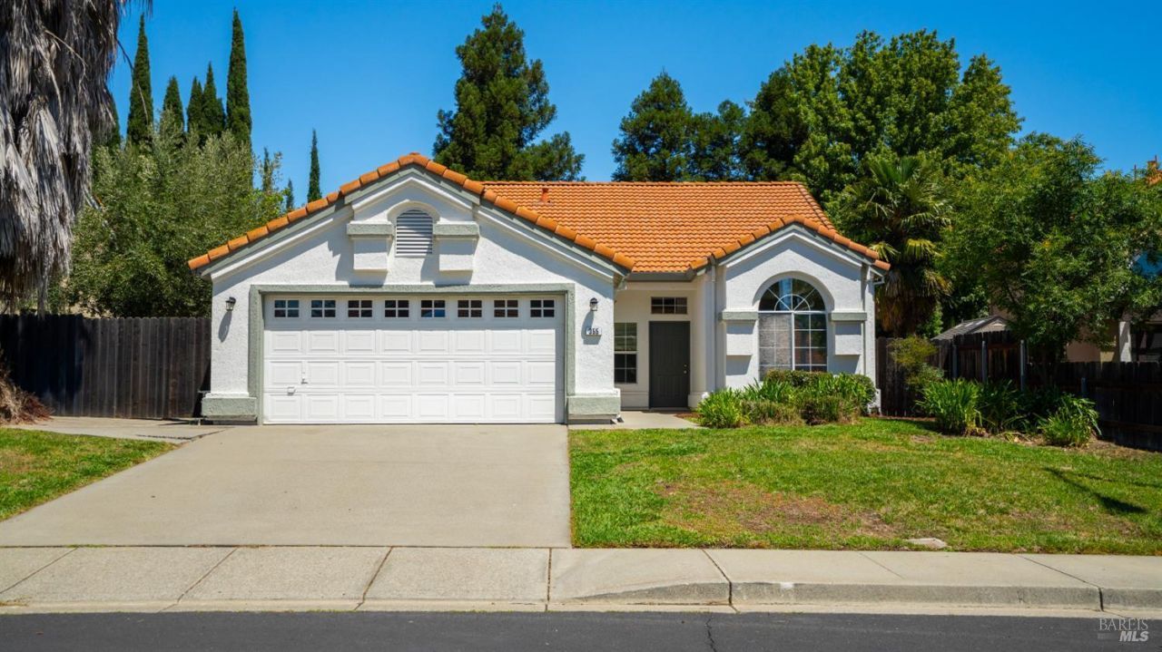 355 Sun Valley Way, Vacaville, CA 95688 Main Photo