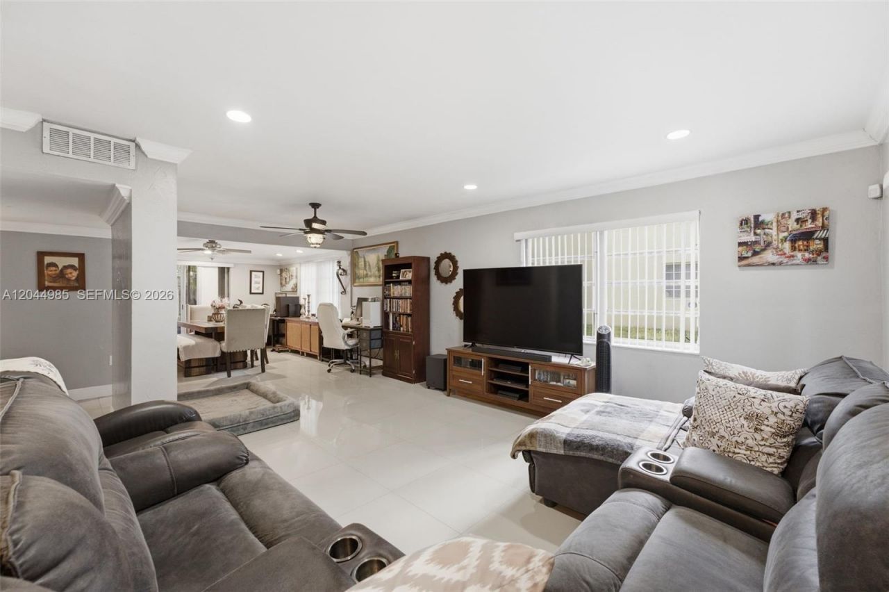 8489 SW 137th Ave , Unit 8489, Miami, FL 33183 Photo
