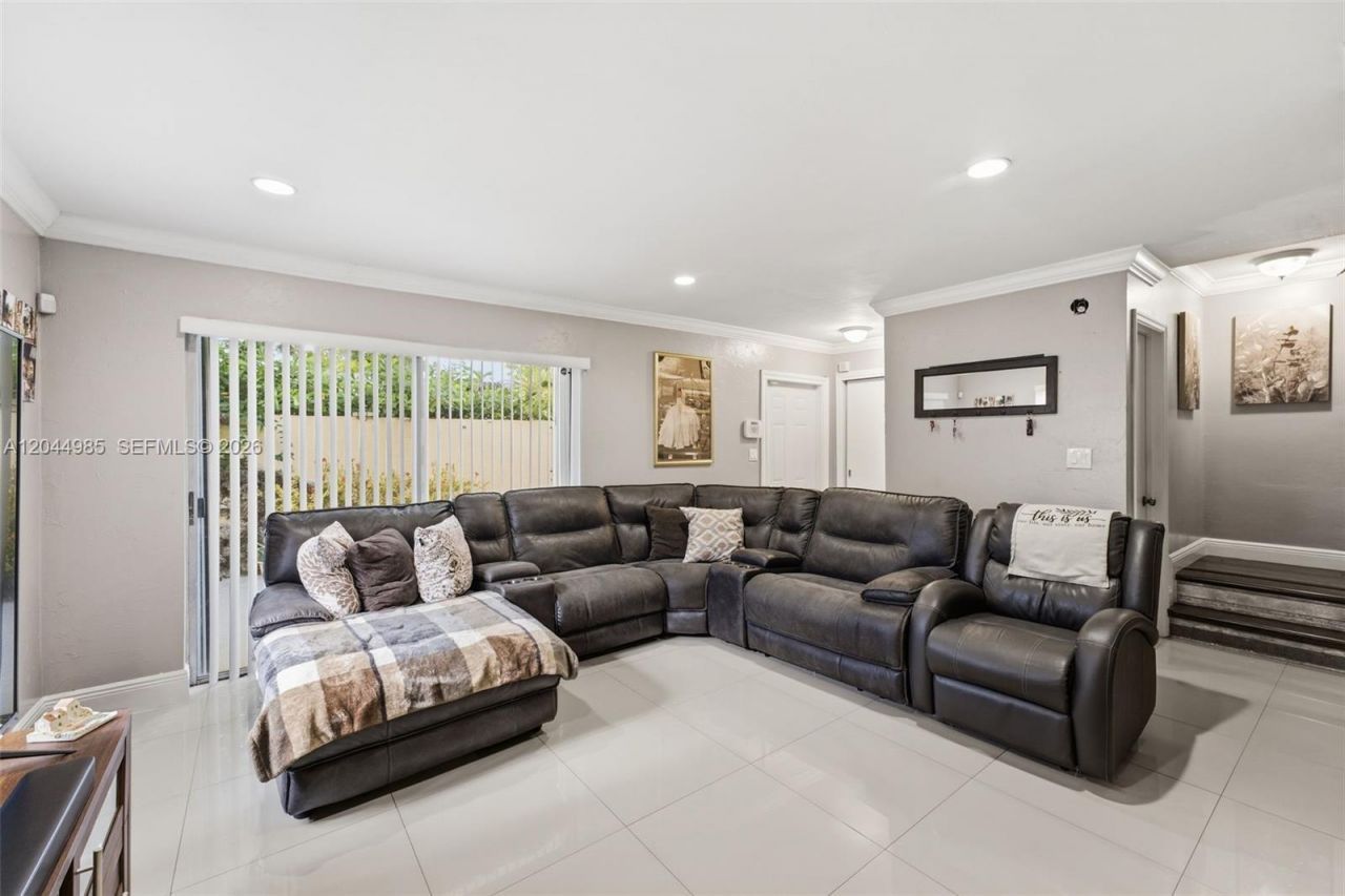 8489 SW 137th Ave , Unit 8489, Miami, FL 33183 Photo