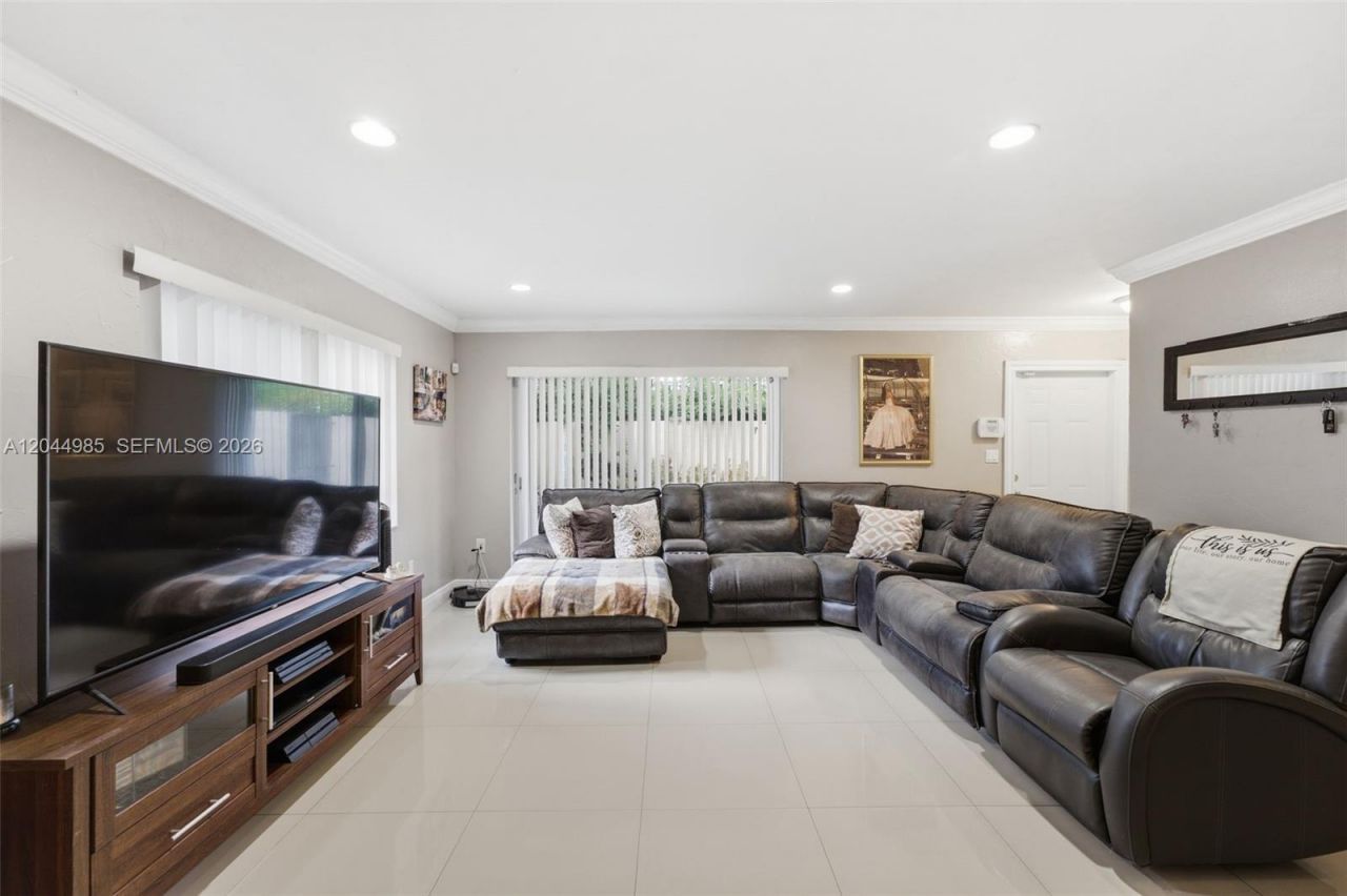 8489 SW 137th Ave , Unit 8489, Miami, FL 33183 Photo
