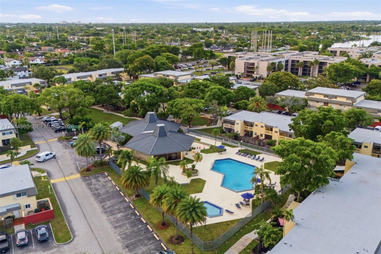 8489 SW 137th Ave , Unit 8489, Miami, FL 33183 Photo