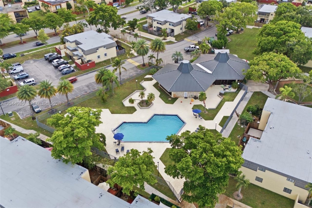 8489 SW 137th Ave , Unit 8489, Miami, FL 33183 Photo