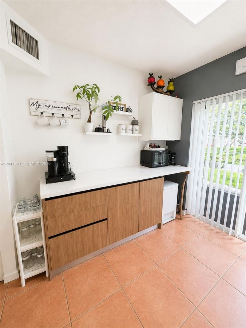 7830 NW 6th St, Unit 103, Pembroke Pines, FL 33024 Photo