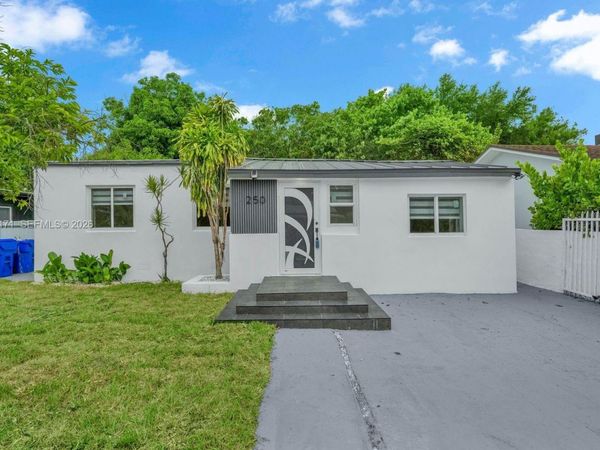 250 NW 45 ST, Miami, FL 33127