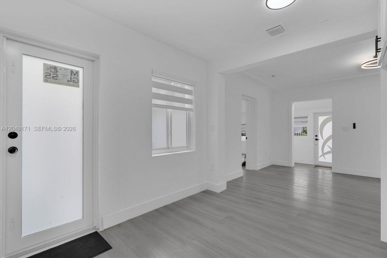 250 NW 45 St, Miami, FL 33127 Photo