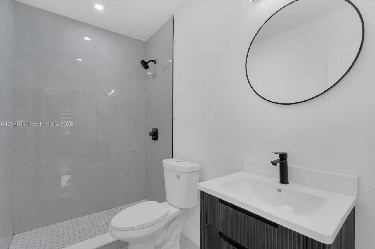 250 NW 45 St, Miami, FL 33127 Photo