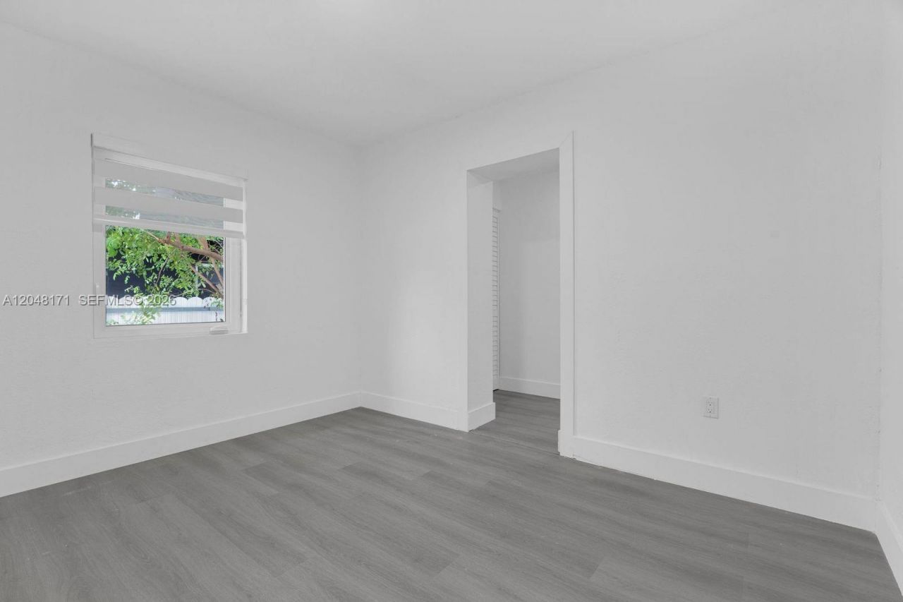 250 NW 45 St, Miami, FL 33127 Photo
