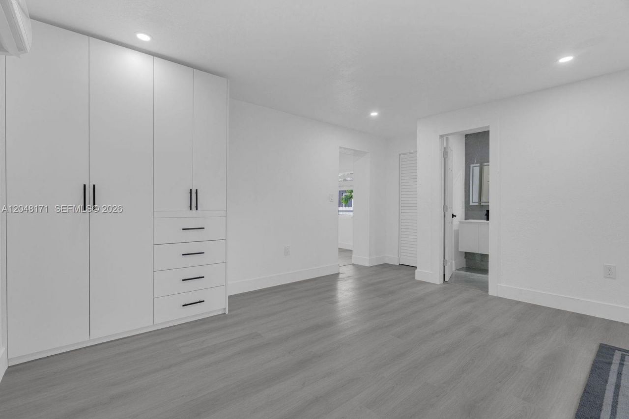 250 NW 45 St, Miami, FL 33127 Photo