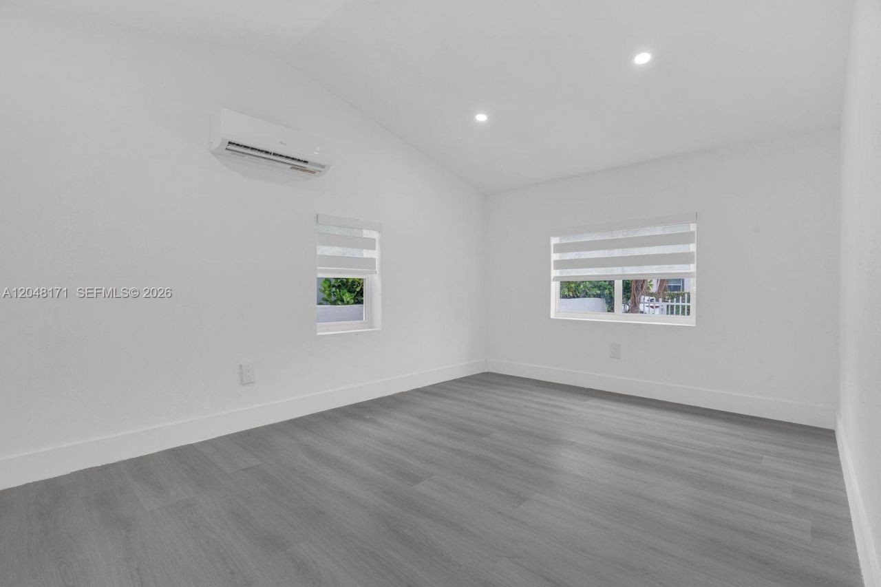 250 NW 45 St, Miami, FL 33127 Photo