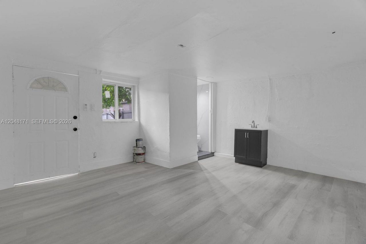 250 NW 45 St, Miami, FL 33127 Photo