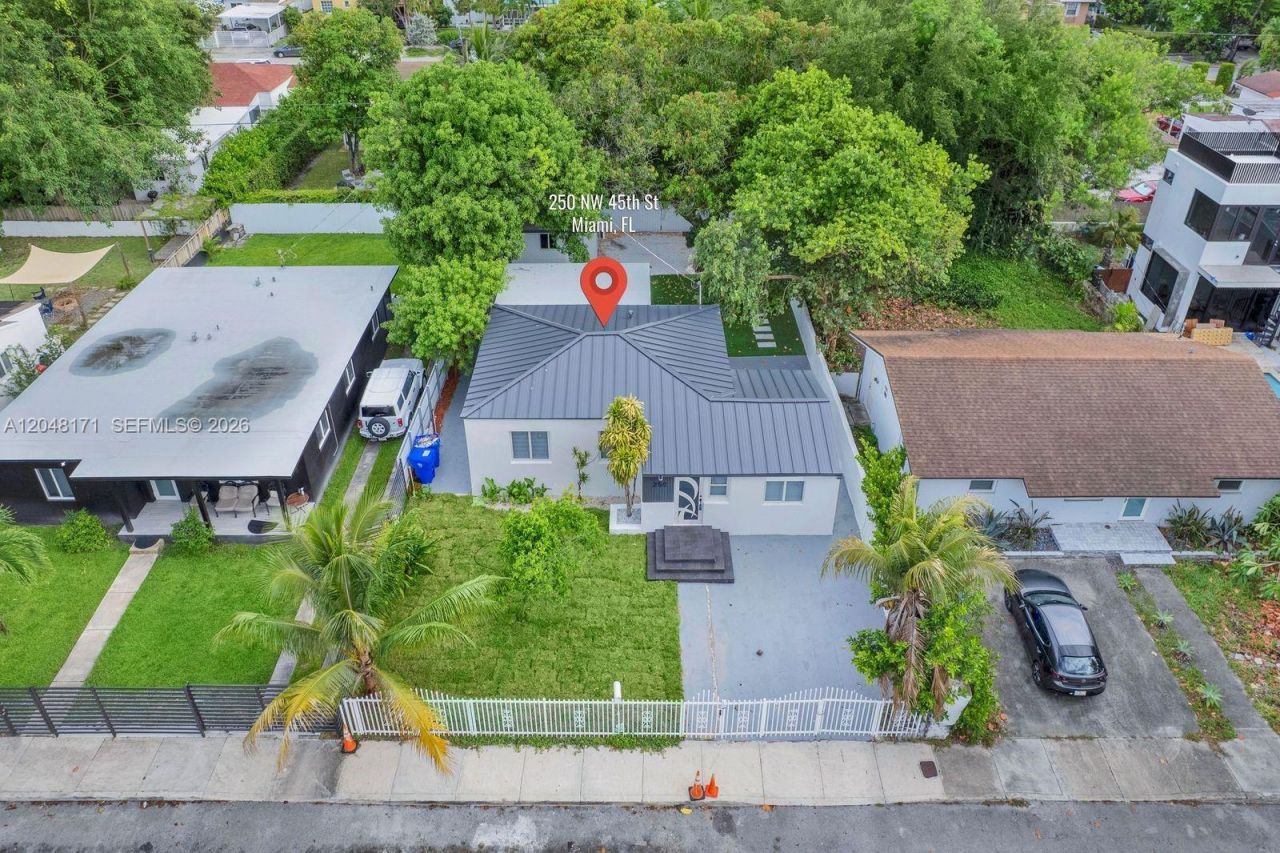 250 NW 45 St, Miami, FL 33127 Photo