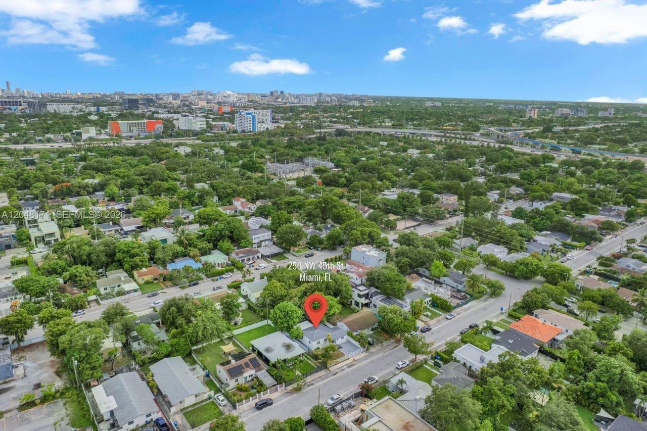 250 NW 45 St, Miami, FL 33127 Photo
