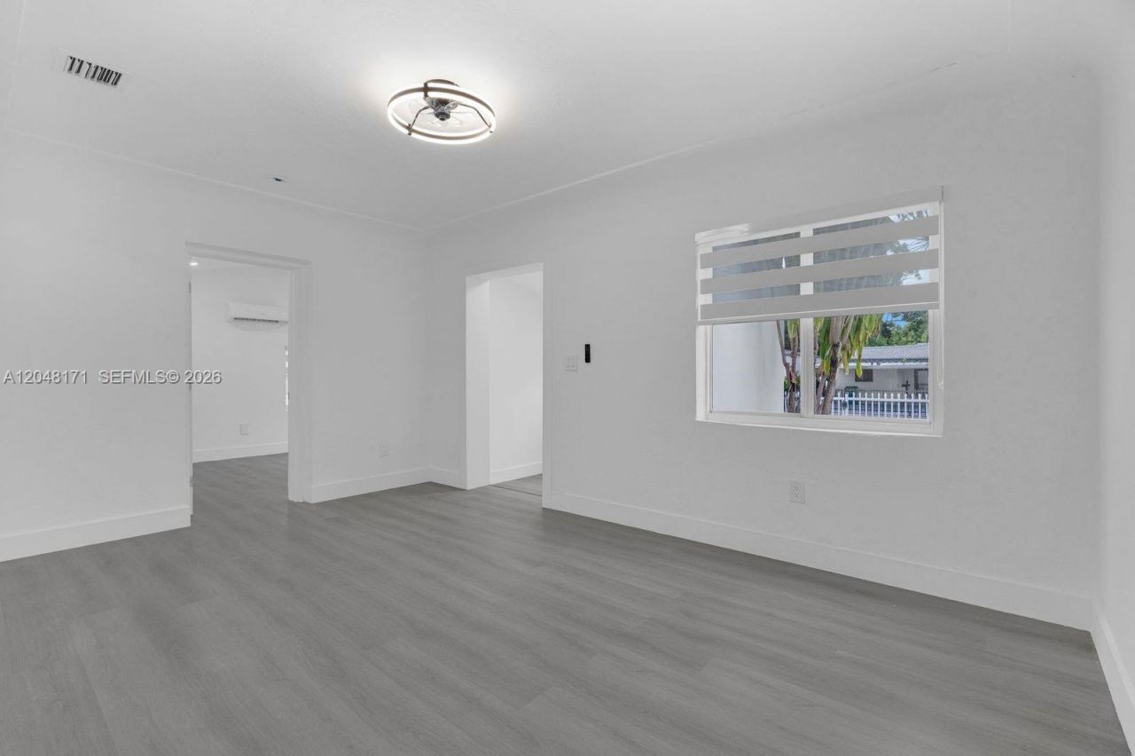 250 NW 45 St, Miami, FL 33127 Photo