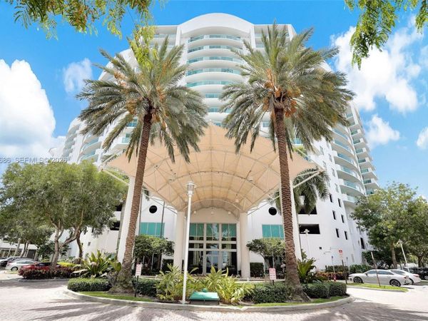 7900 Harbor Island Dr , Unit 610, North Bay Village, FL 33141
