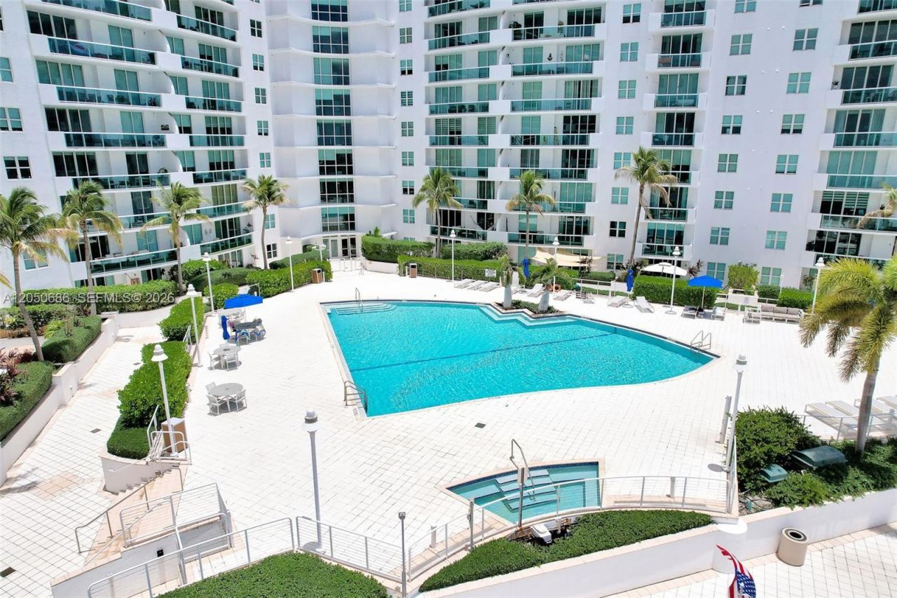 7900 Harbor Island Dr , Unit 610, North Bay Village, FL 33141 Photo