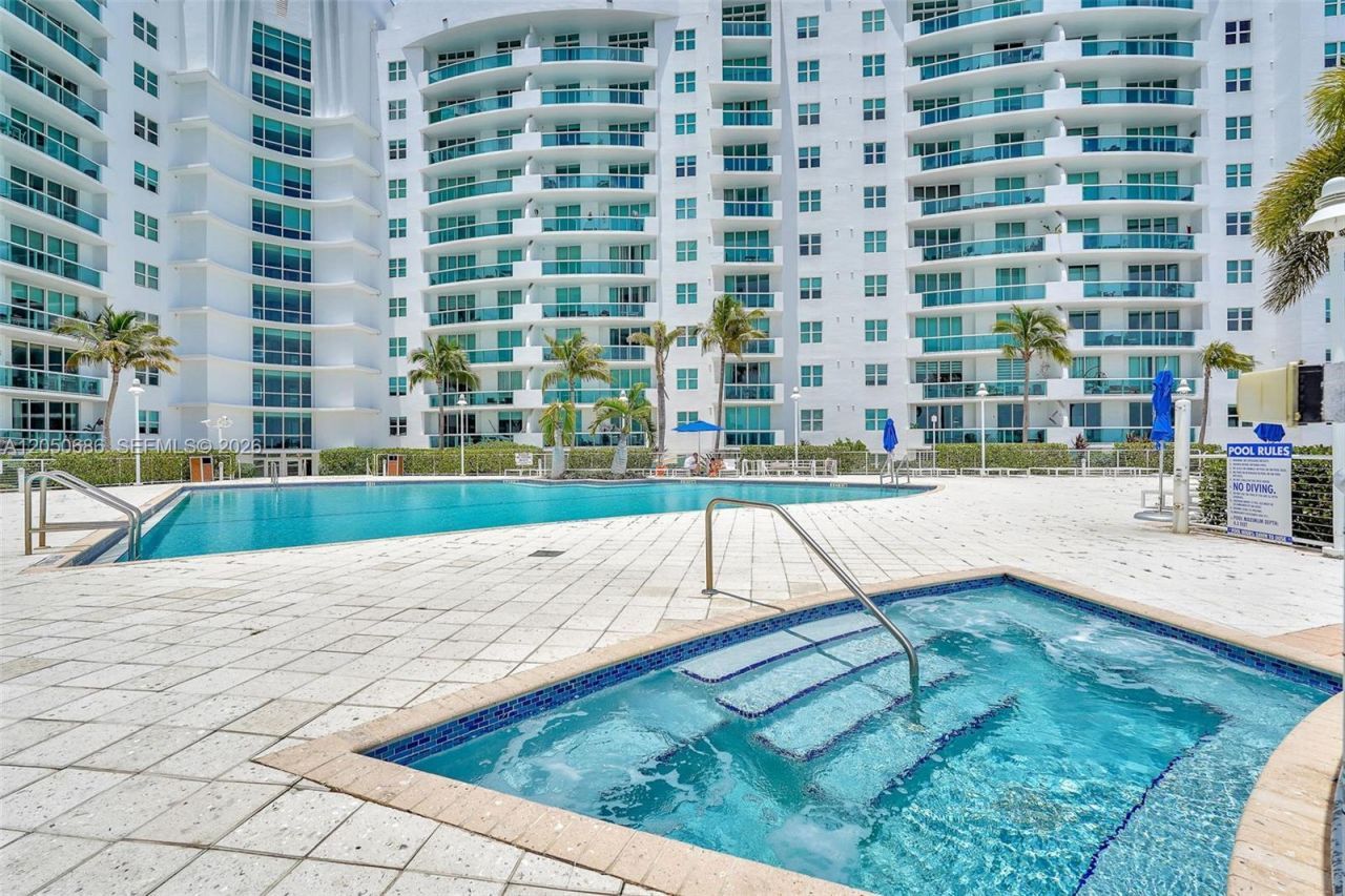 7900 Harbor Island Dr , Unit 610, North Bay Village, FL 33141 Photo