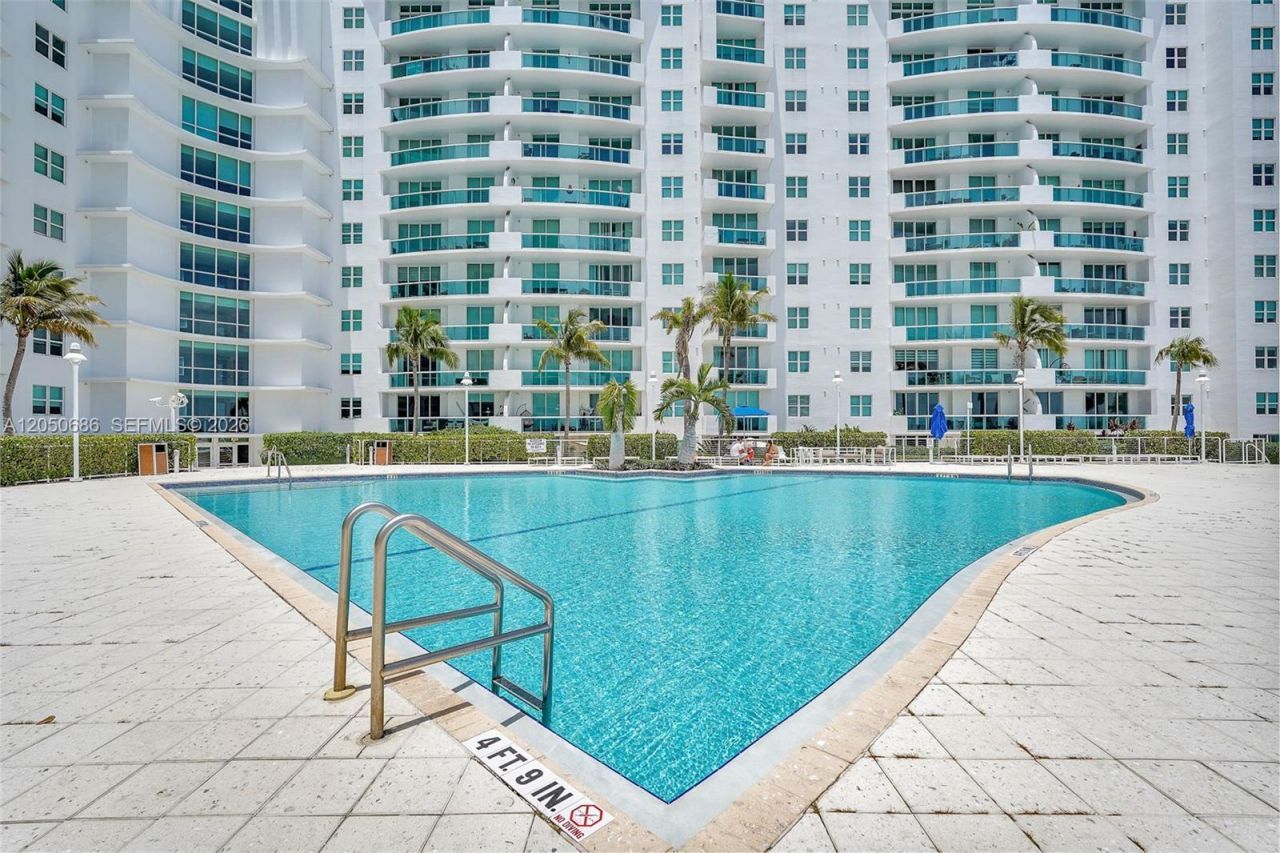 7900 Harbor Island Dr , Unit 610, North Bay Village, FL 33141 Photo