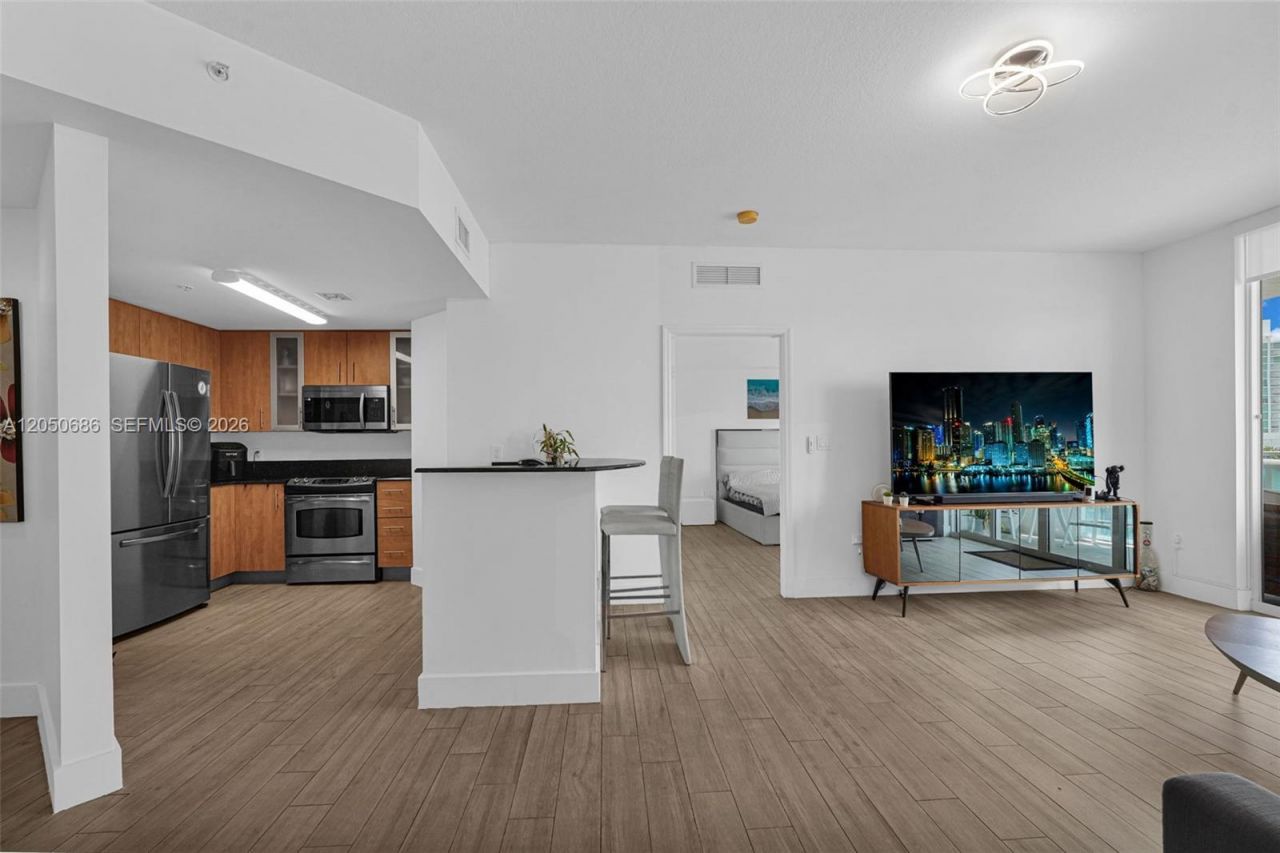 7900 Harbor Island Dr , Unit 610, North Bay Village, FL 33141 Photo