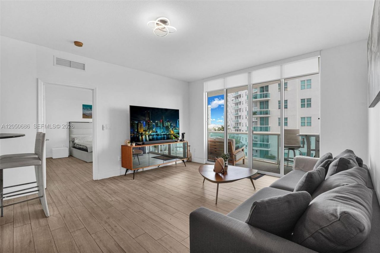 7900 Harbor Island Dr , Unit 610, North Bay Village, FL 33141 Photo