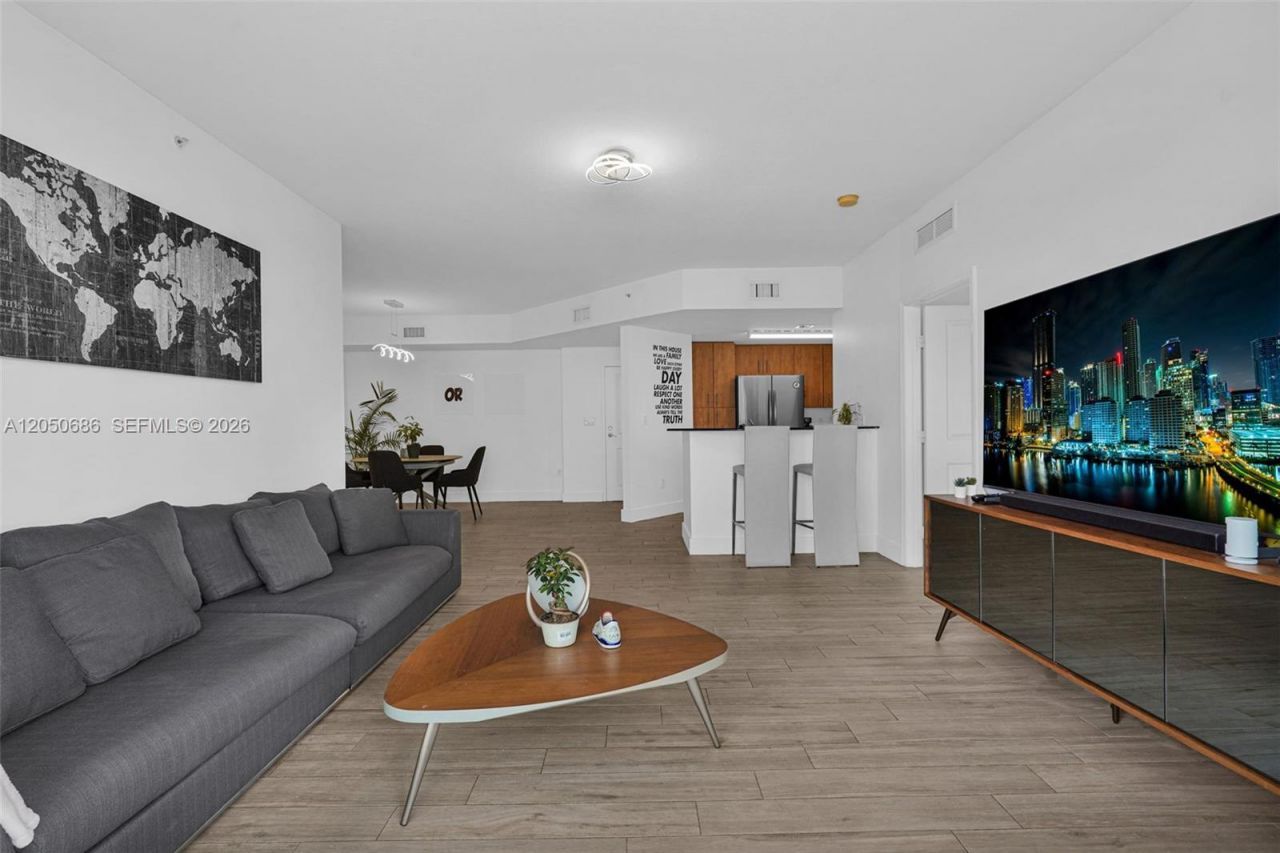 7900 Harbor Island Dr , Unit 610, North Bay Village, FL 33141 Photo