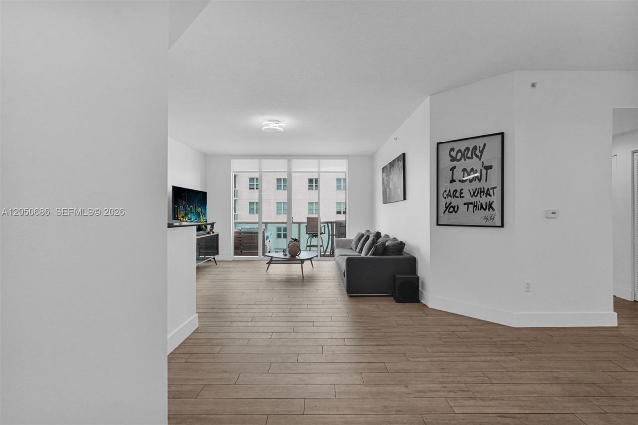 7900 Harbor Island Dr , Unit 610, North Bay Village, FL 33141 Photo