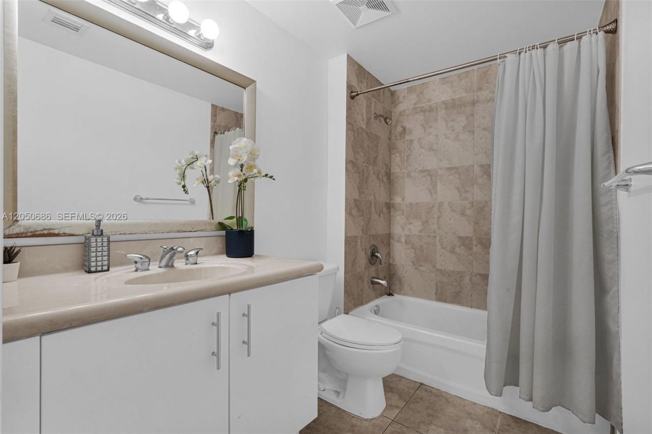 7900 Harbor Island Dr , Unit 610, North Bay Village, FL 33141 Photo
