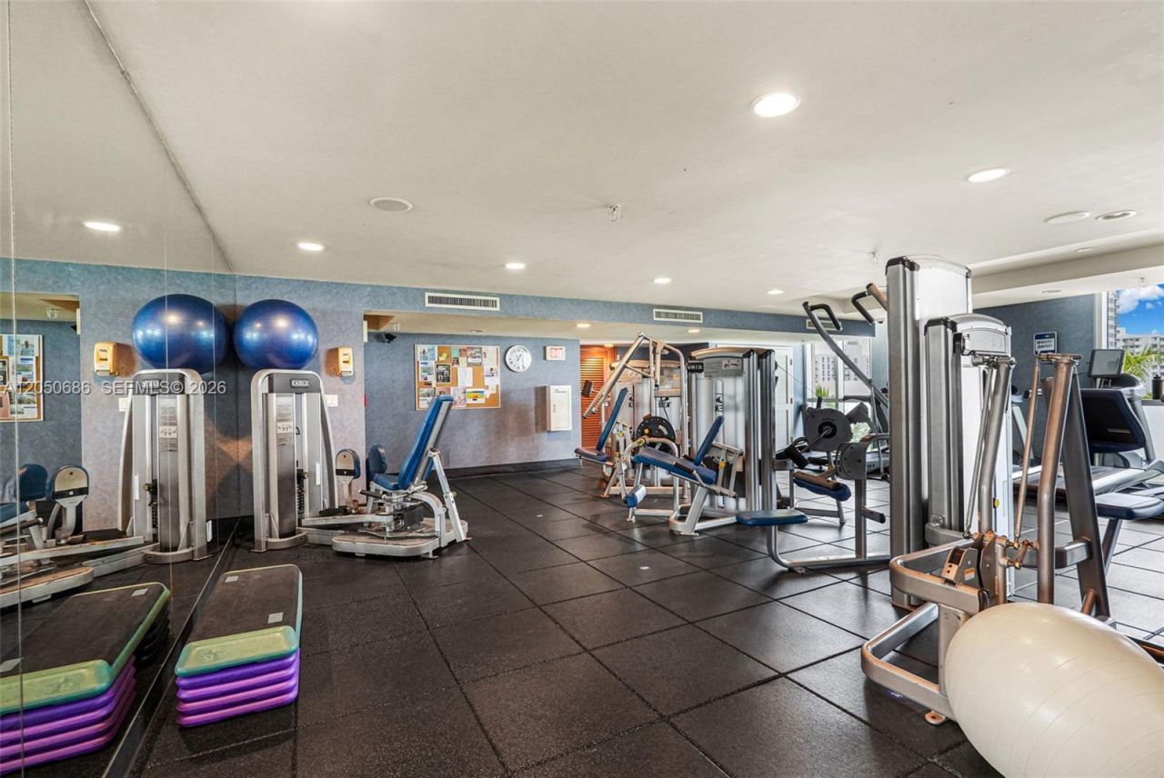 7900 Harbor Island Dr , Unit 610, North Bay Village, FL 33141 Photo